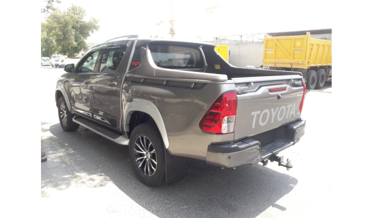 تويوتا هيلوكس Hilux pickup RIGHT HAND DRIVE (Stock no PM 667 )