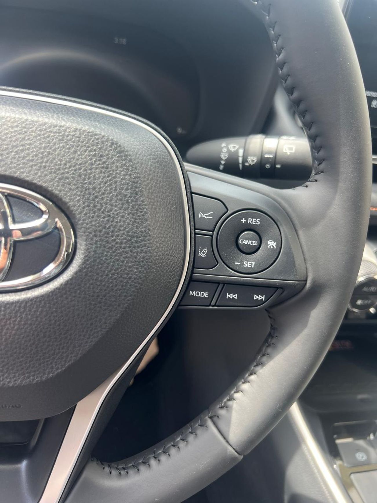 Toyota RAV4 Hybrid 2.5L E-CVT 4WD Elite Plus Trim