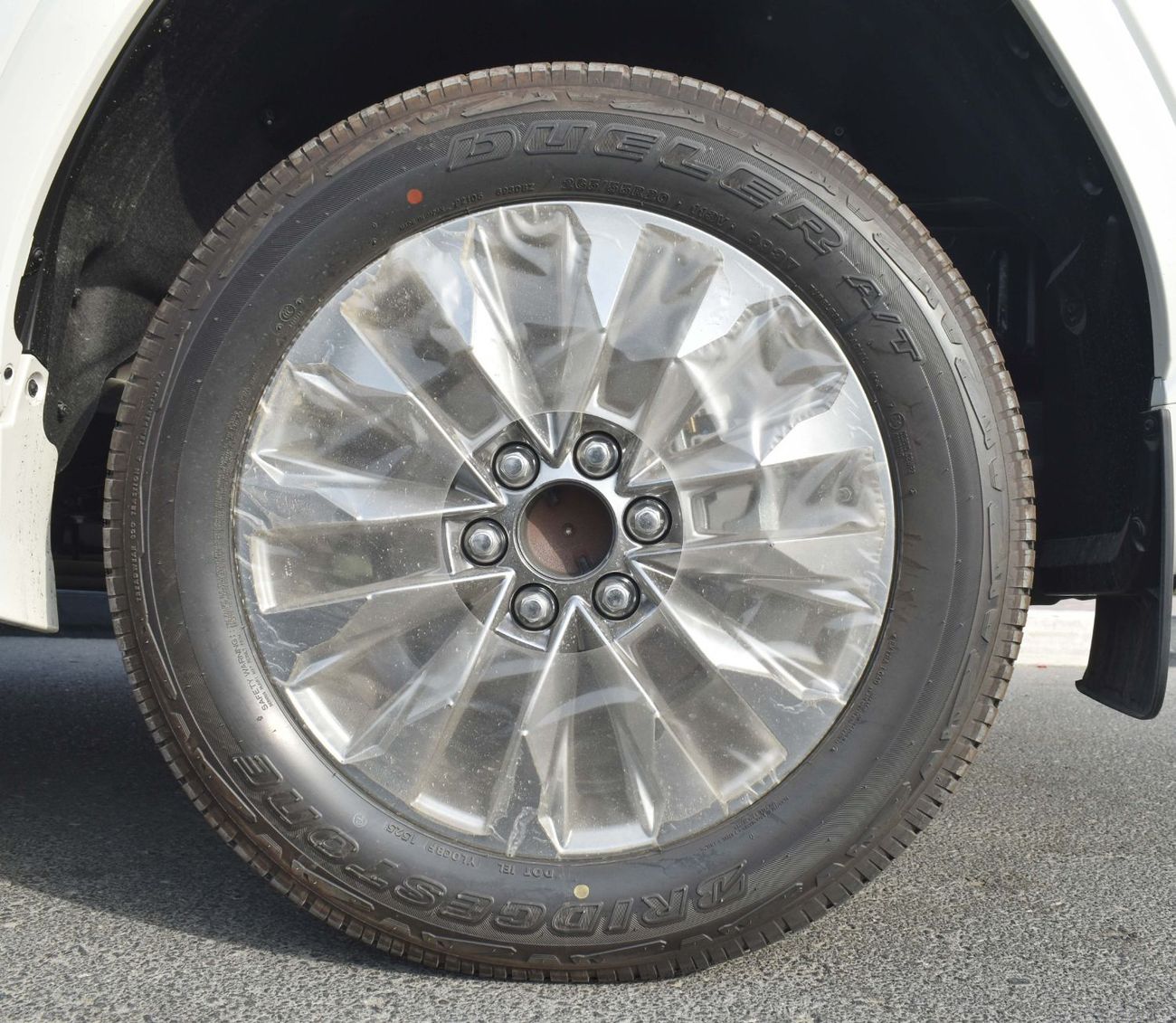 Toyota Land Cruiser VX 3.5L HYBRID