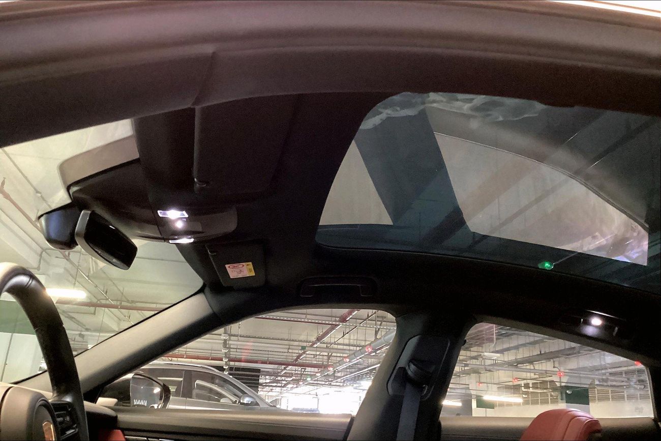 بورش تايكان Taycan | شامل الضمان | 0 ﺪﻔﻋﺓ ﺃﻮﻟﻯ