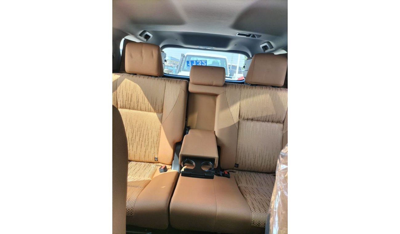 تويوتا فورتونر TOYOTA FORTUNER 2.7 PETROL AUTOMATIC 2023