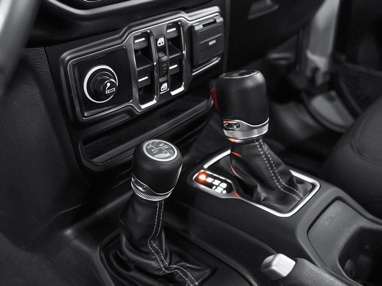 جيب رانجلر Unlimited Sahara 3.6L