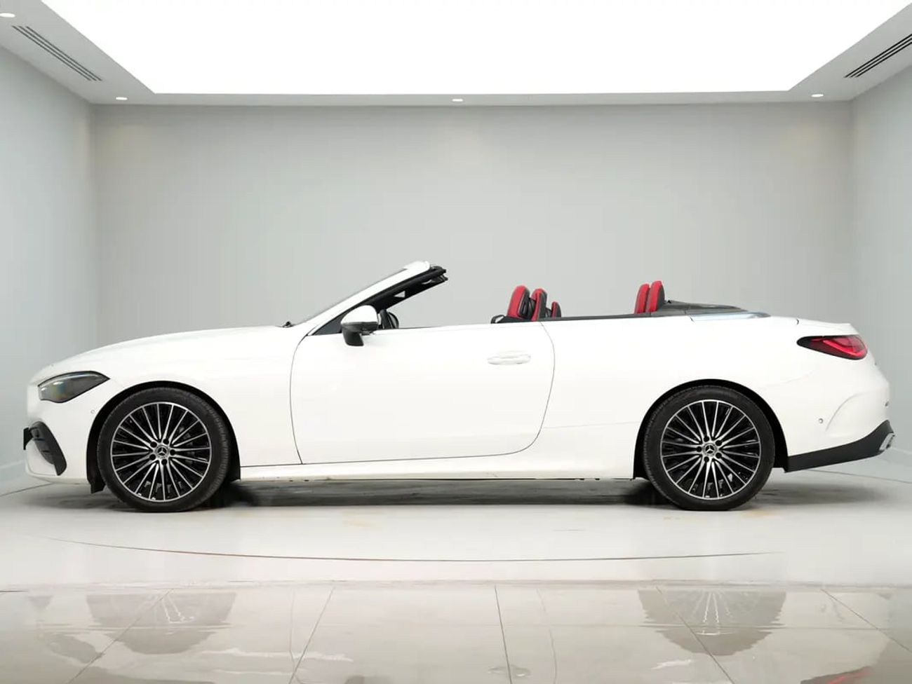 مرسيدس بنز CLE200 STD LOW Mileage CLE 200 Carbriolet