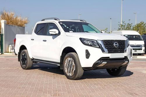 نيسان نافارا Std 2.5L 4WD M/T