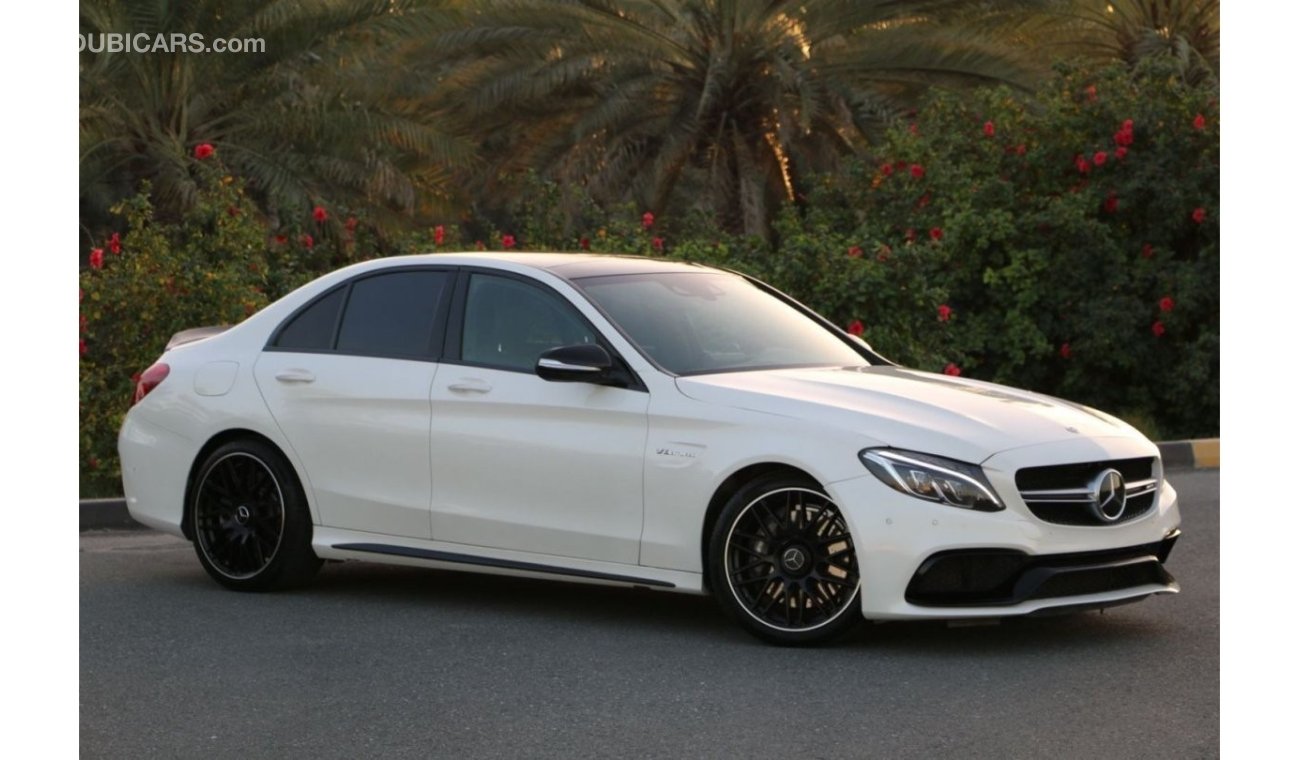 مرسيدس بنز C 63 AMG مرسيدس بنز C63 S وارد المانيا 2016 فل ابشن 4 فصوص  بحاله ممتازه بدون حوادث