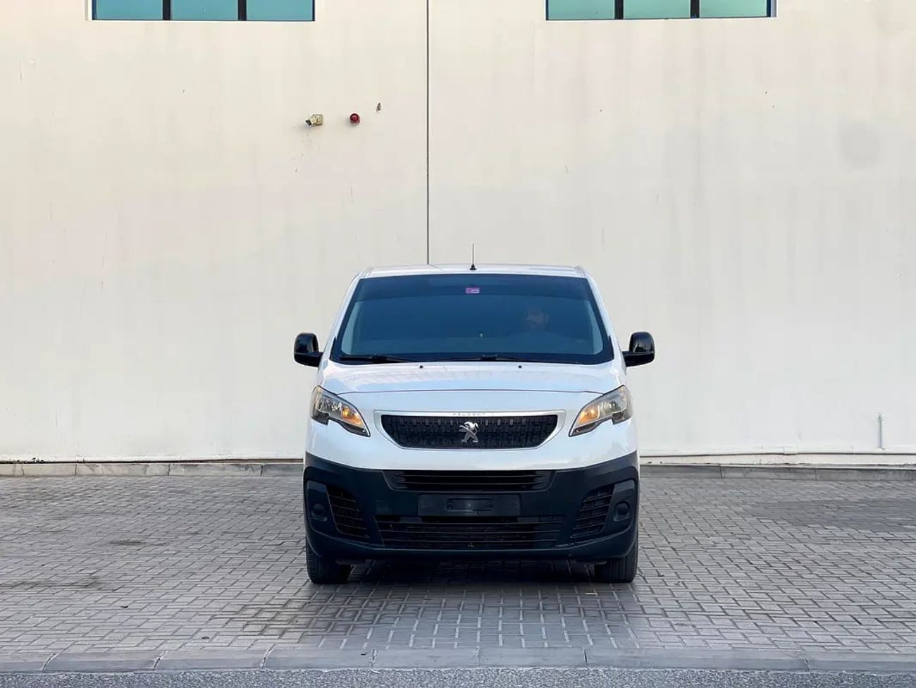 Peugeot Partner Van Long Body GCC Specs Original paint