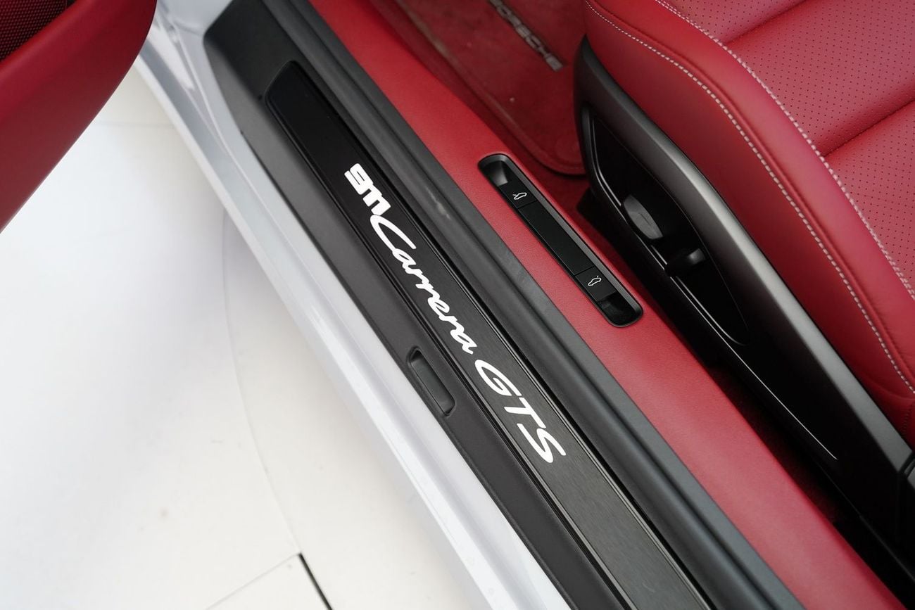 بورش 911 CARRERA GTS CABRIOLET