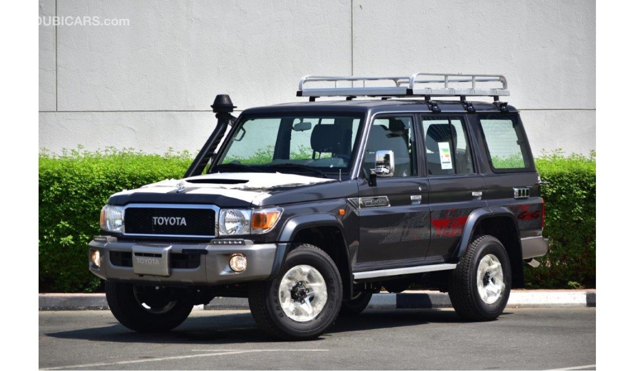 Toyota Land Cruiser Hard Top 76  Limited 4.5L V8  Diesel MT