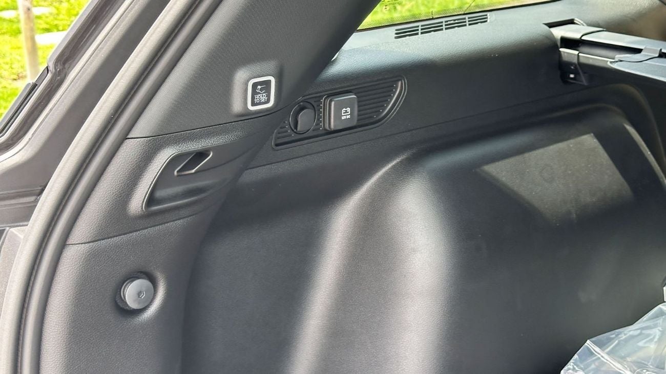 جيب جراند شيروكي Limited 3.6L 4WD GCC Official Dealer Warranty