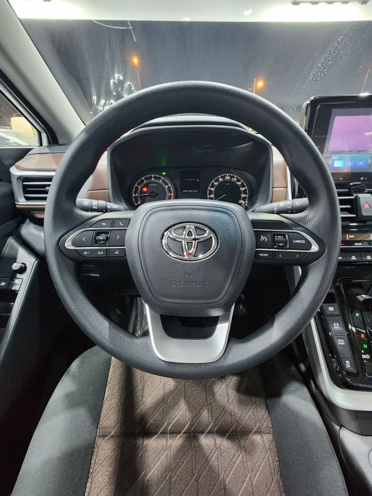 تويوتا إينوفا TOYOTA INNOVA 2.0L PETROL FWD 2026