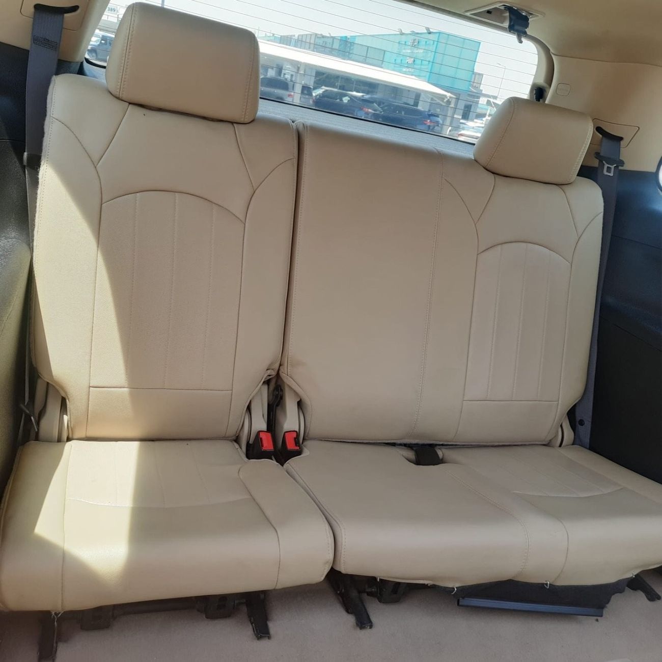 GMC Acadia SLE GMC Acadia Model 2012   GCC -- full opsions no 1 very very- VERY GOOD CONDITION