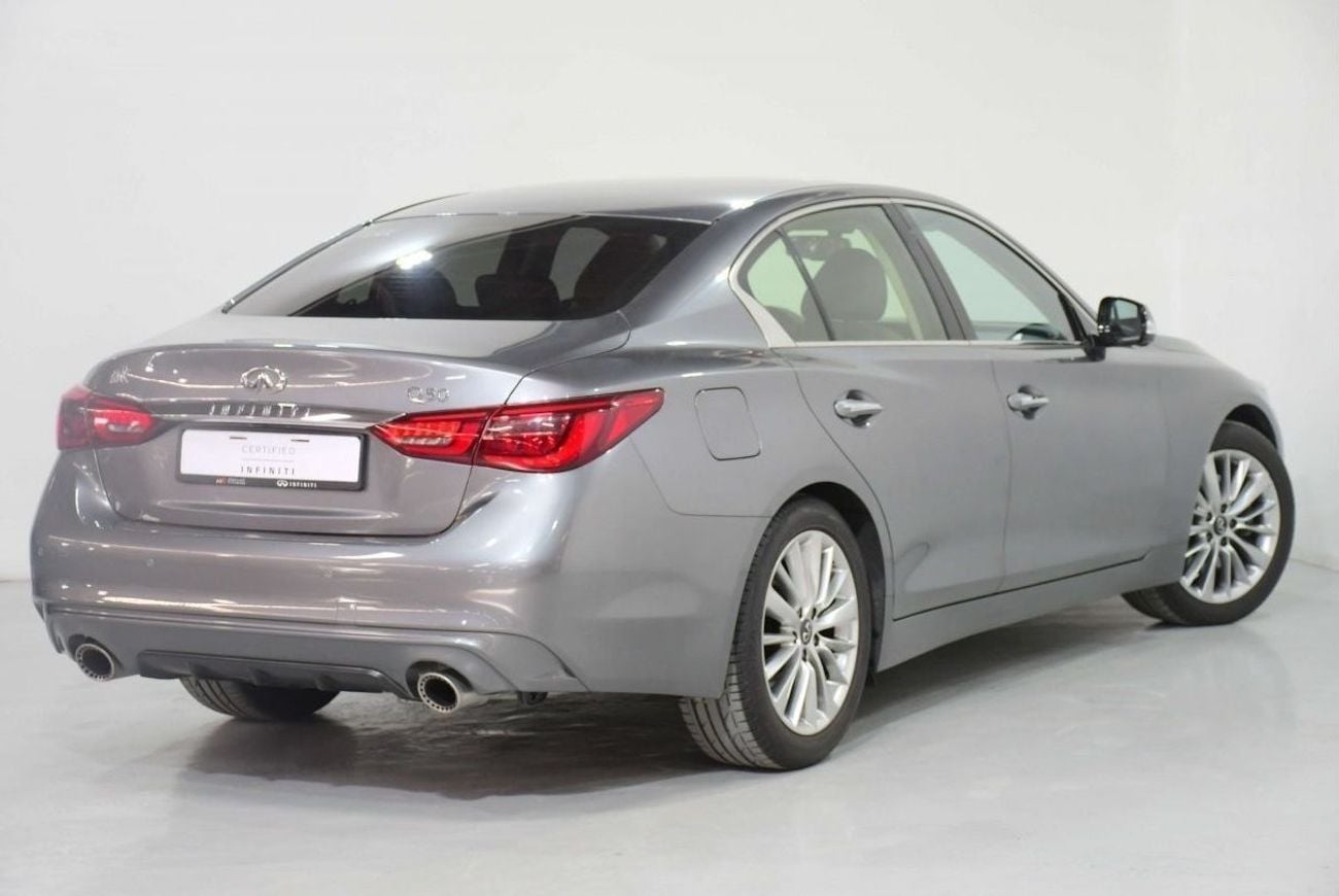 Infiniti Q50 Luxe