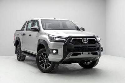 تويوتا هيلوكس Adventure 4.0 - Silver Metallic Inside MLM Black | Export Only