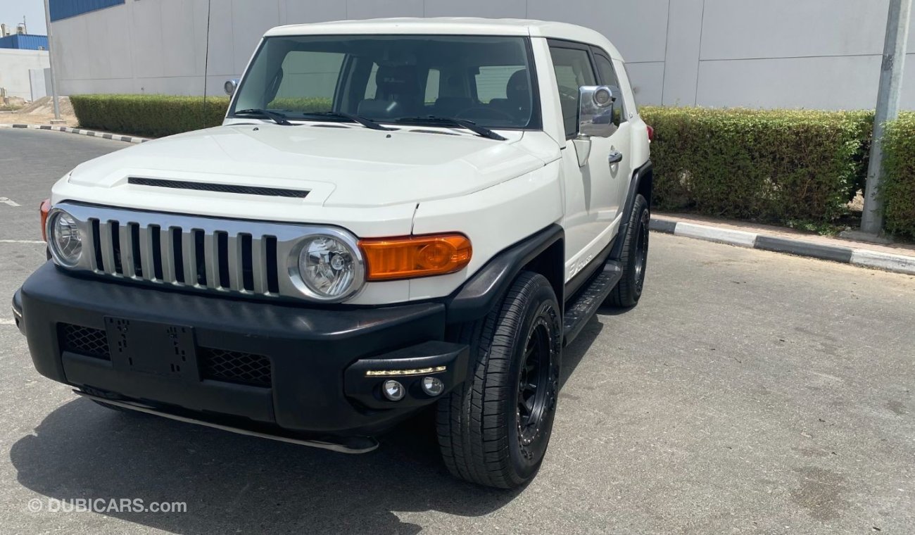 تويوتا إف جي كروزر Dubai › Motors › Used Cars for Sale › Toyota › FJ Cruiser AED 1600/ month FJ CRUISER V6 EXCELLENT CO