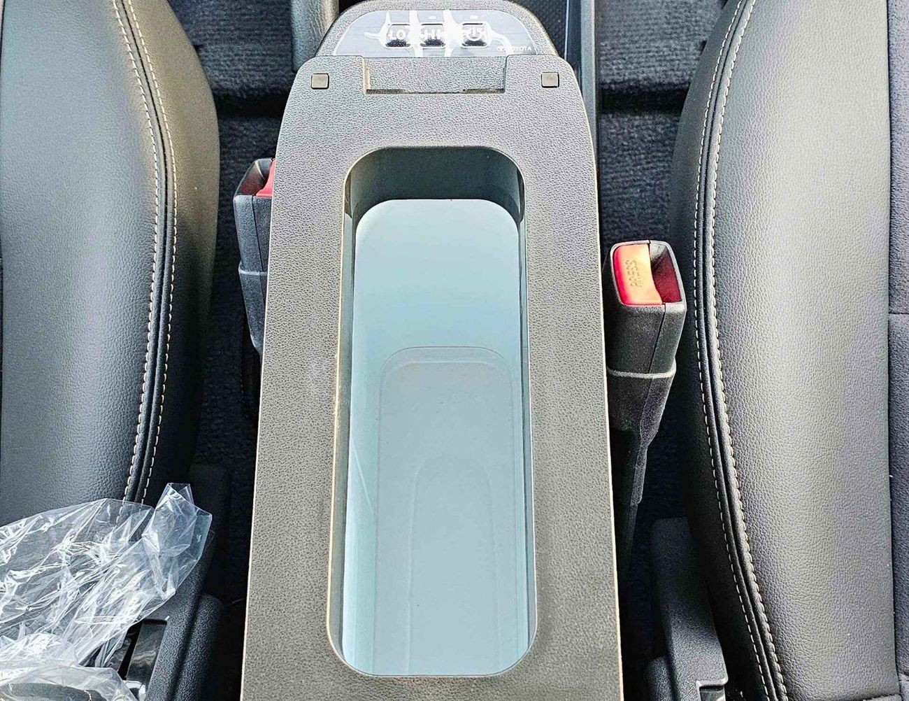 تويوتا لاند كروزر 70 LC76 / 4.0L PETROL A/T / DIFF LOCK / REFRIGETOR / FULL OPTION / CODE# LC76