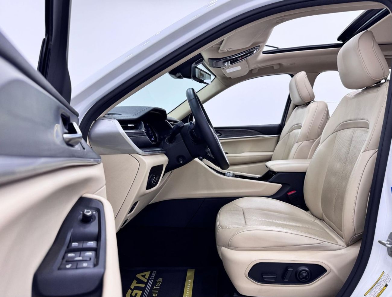 جيب جراند شيروكي L Limited 3.6L 2022 Jeep Grand Cherokee L Limited, 2027 Jeep Warranty, Jeep Service Pack, 7 Seater,