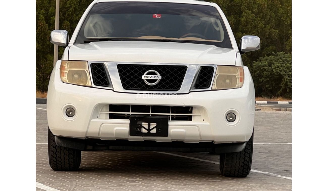 Nissan Pathfinder SE