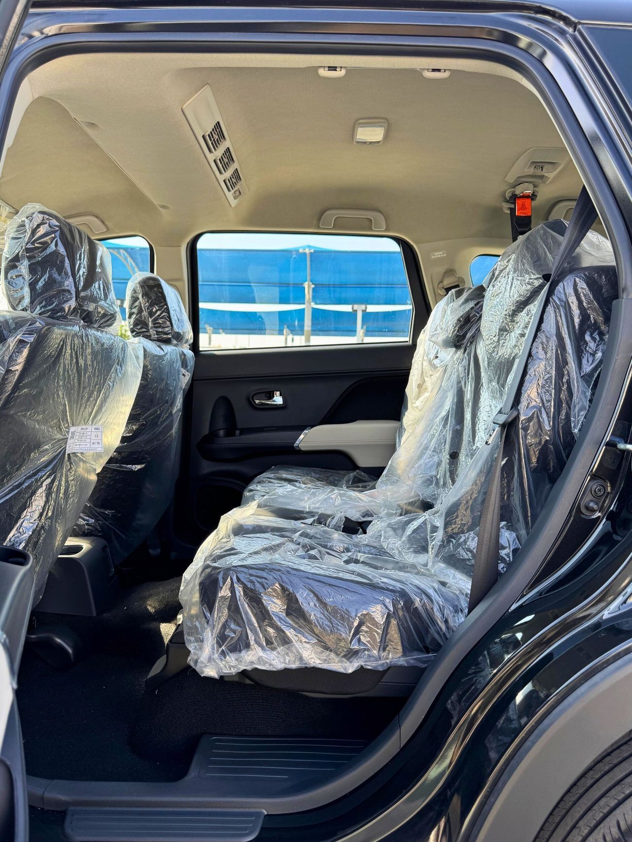 Toyota Rush G / 1.5L 4CY Petrol / 17" Rims / Push Start / DVD / Rear A/C  (CODE # 69050)