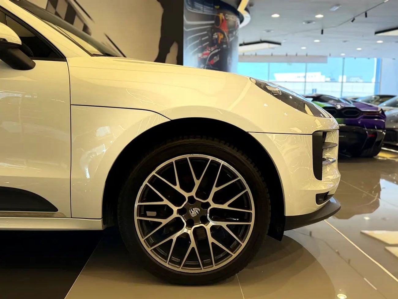 Porsche Macan Turbo GCC Specs - Pristine Condition
