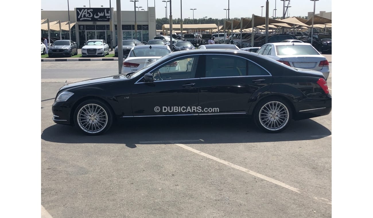 مرسيدس بنز S 550 موديل 2010 حاله ممتازه من الداخل والخارج فل مواصفات كراسي جلد ومثبت سرعه وتحكم كهربي كامل ونظام صوت