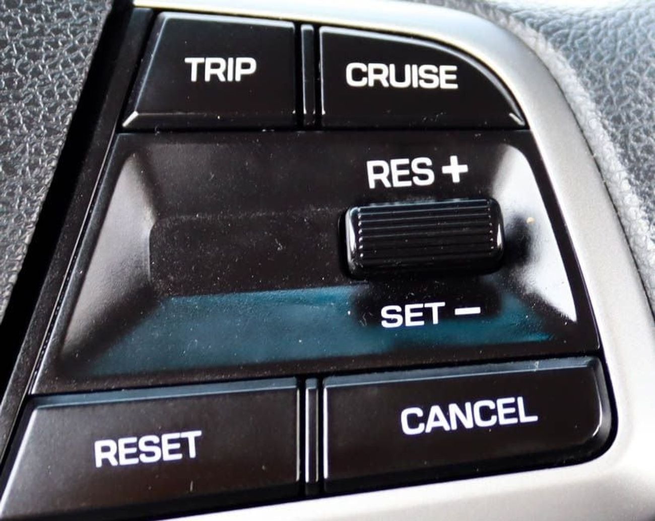 هيونداي أكسنت Base 1.6L (138 HP) hyundai accent  2022 GCC 1.6 L accident-free original paint in excellent conditio