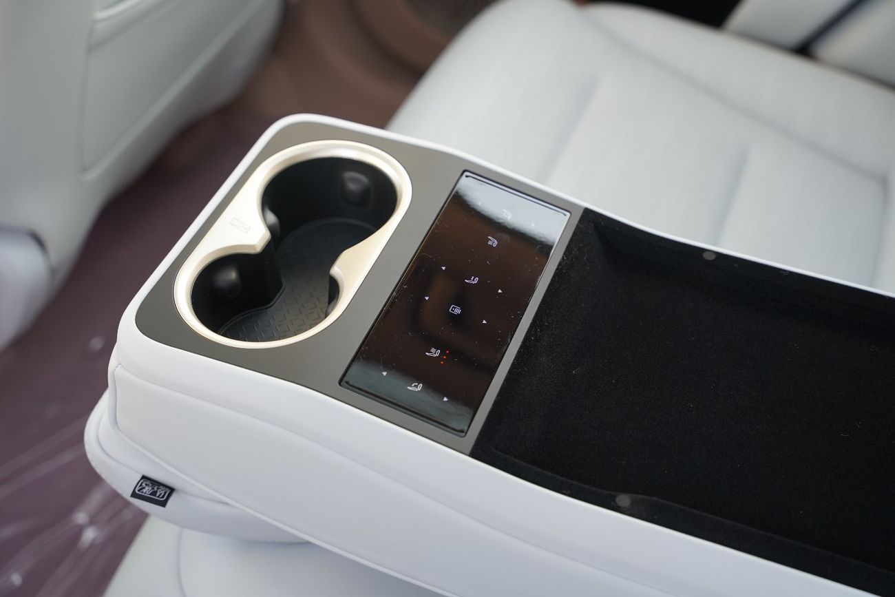 أفاتر 07 2025 AVATR 07  ULTRA 4WD EXTENDED RANGE EDITION 0Km