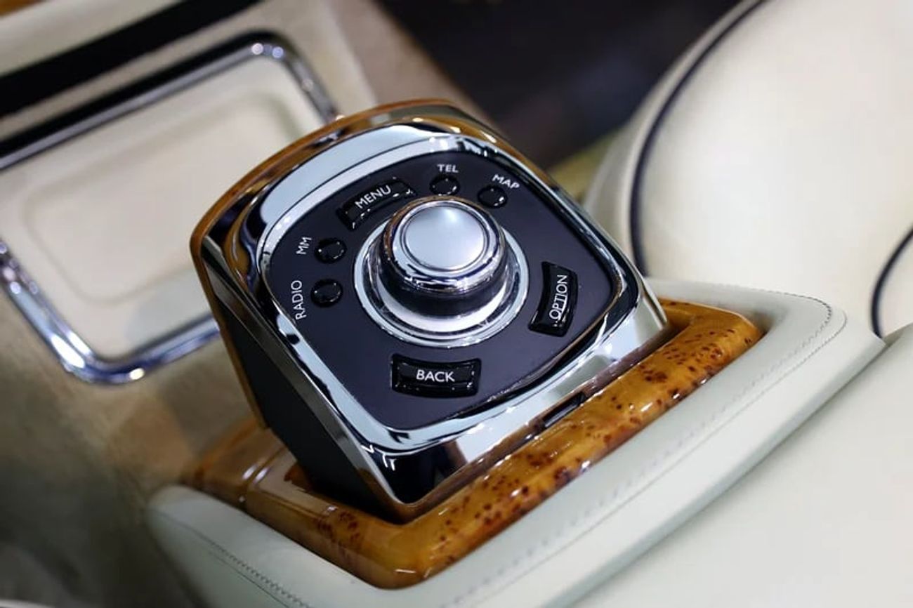 رولز رويس فانتوم Drophead 6.8L