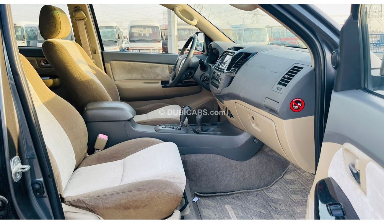 تويوتا فورتونر SR5