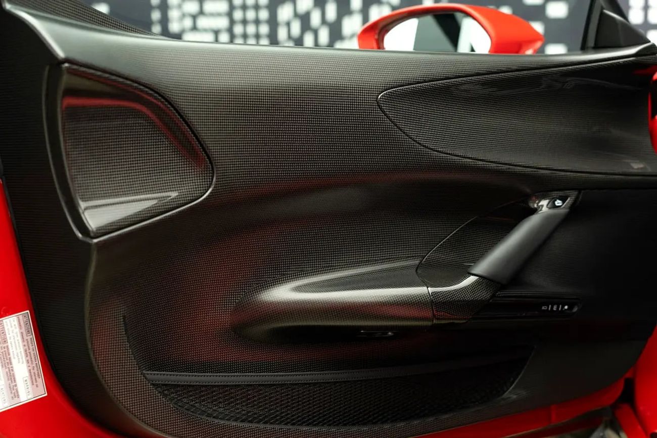 فيراري SF90 ستراديل FERRARI | SF90 STRADDLE | ASSETTO FIORANO | 2022MY | DEALER WARRANTY + SERVICE CONTRACT