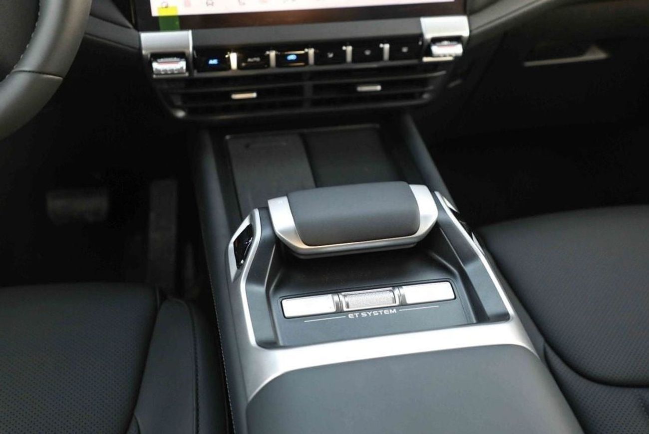 تشنجان ديبال جي 318 2024 Changan Deepal G318 Comfort - Plug-in Hybrid - BLACK inside BLACK | Export Price