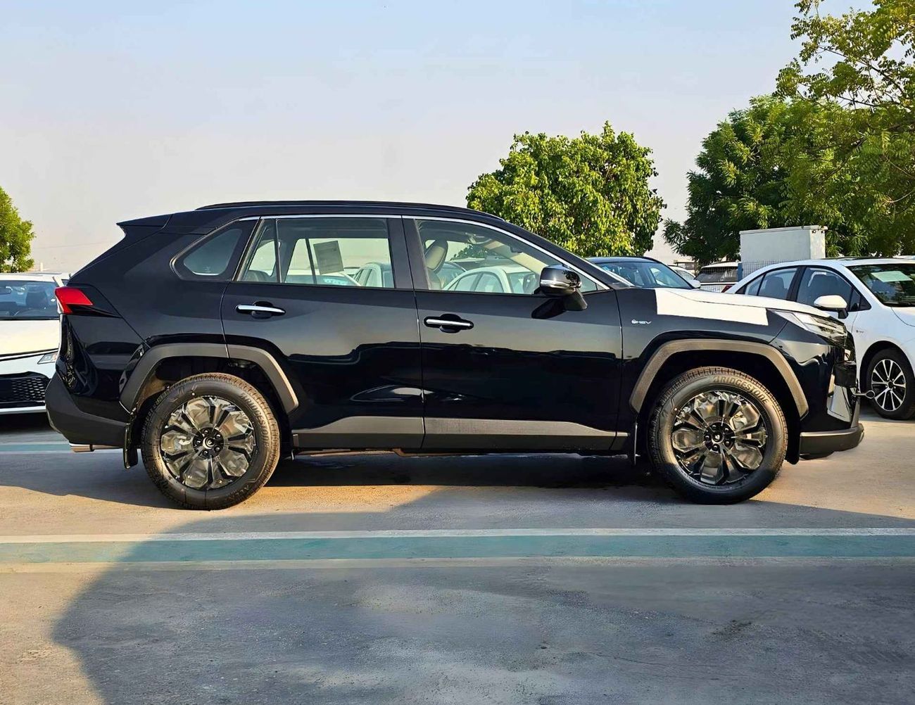 Toyota RAV4 HYBRID / FULL OPTION / 2.5L AWD / PANORAMIC ROOF / CODE # RAVHFY