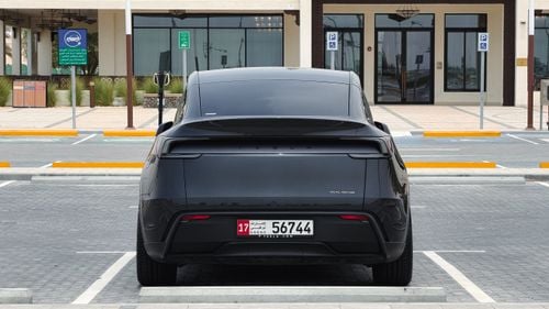 Tesla Model Y LONG RANGE