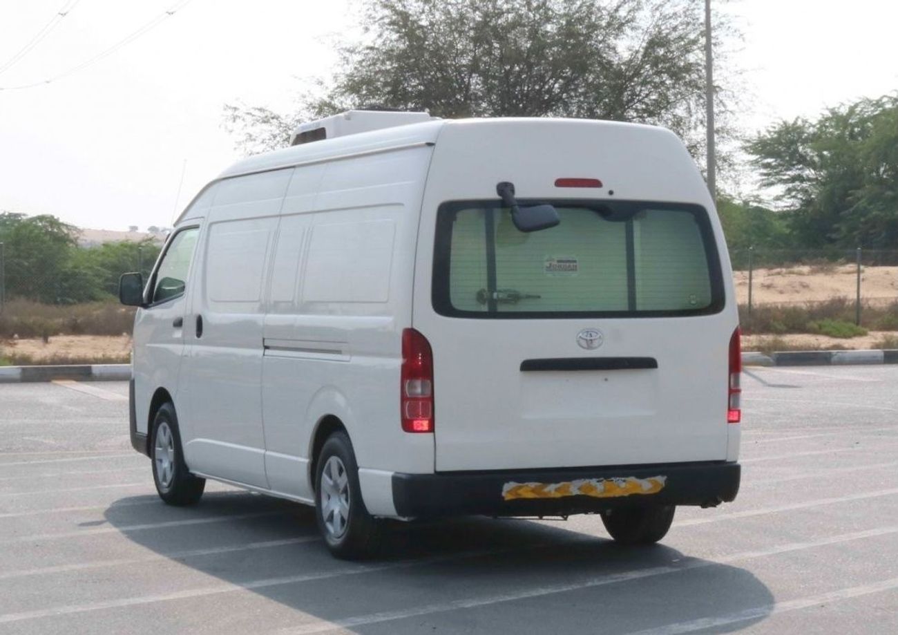 Used Toyota Hiace 2018 HIACE FREEZER MULTI PURPOSE DELIVERY VAN WITH GCC SPECS AND EXCELLENT