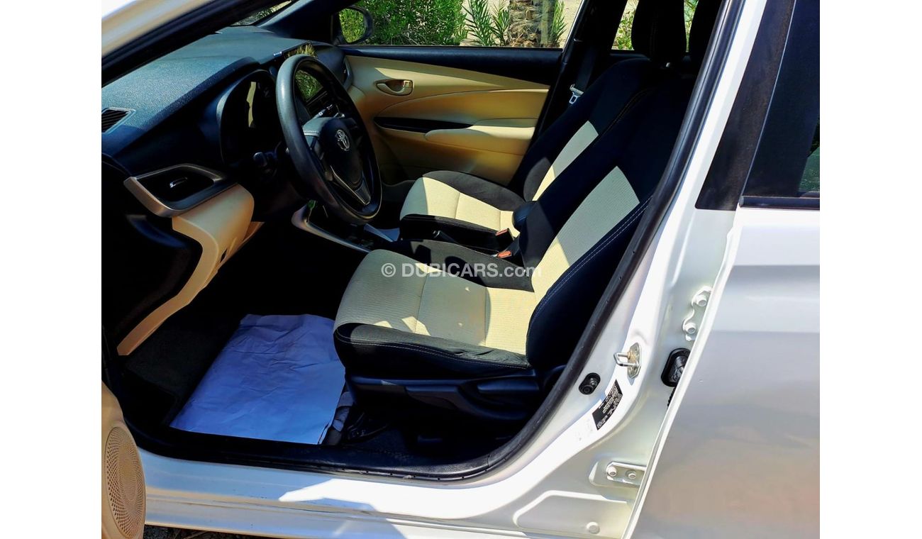 تويوتا يارس SE