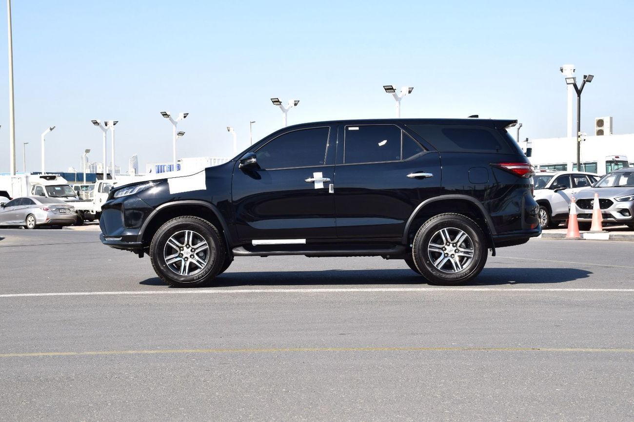 Toyota Fortuner New Fortuner SR5 2026 (Petrol 2.7)