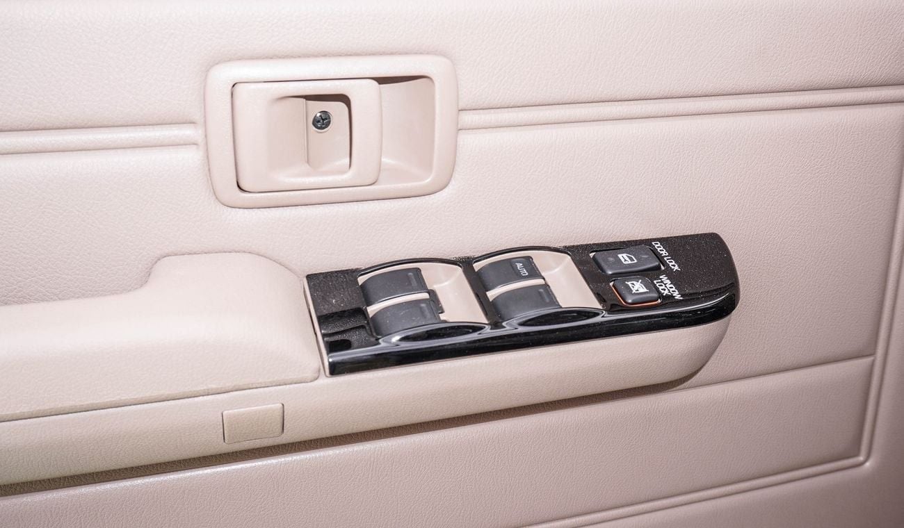 Toyota Land Cruiser Pick Up 4.0L V6 Double Cabin M/T