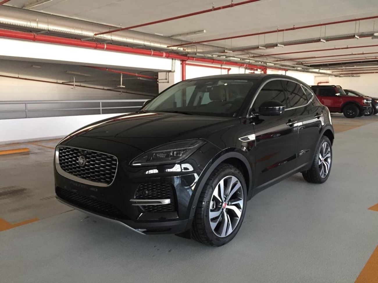 جاكوار E Pace SE