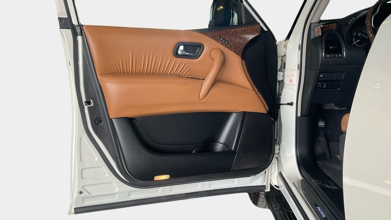 نيسان باترول SE Platinum City | شامل الضمان | 0 ﺪﻔﻋﺓ ﺃﻮﻟﻯ