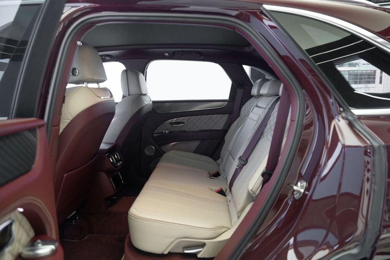 Bentley Bentayga FIRST EDITION Bentley Bentayga V8