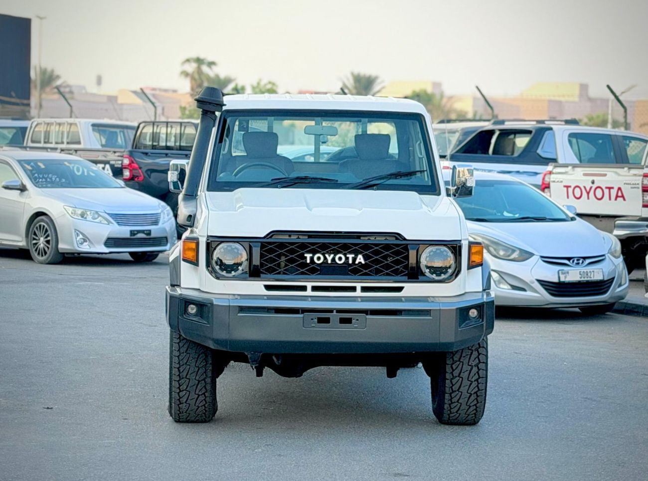 تويوتا لاند كروزر Toyota landcruise pickup single cab 2020Model 4.5 1VD Diesel engine RHD Colour White Interior grey 2