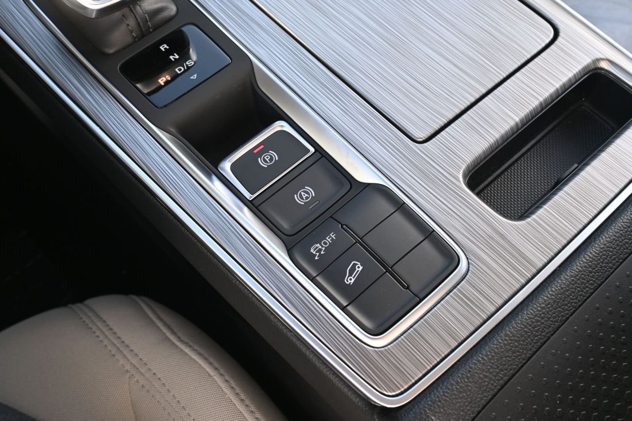 MG RX5 MG RX5 1.5L Turbo Petrol, SUV, Color Black, Model 2024