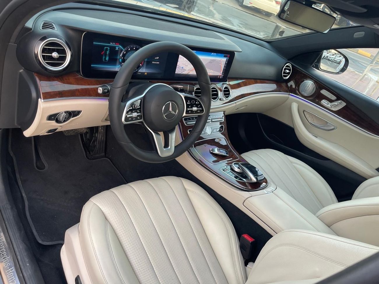 مرسيدس بنز E300 AMG