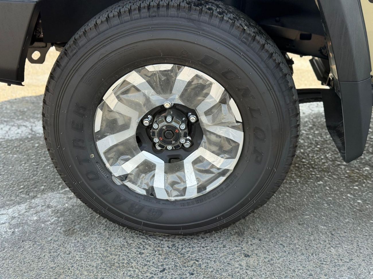 تويوتا لاند كروزر بيك آب 4.0L DOUBLE CAB FULL OPTION OMAN SPECS