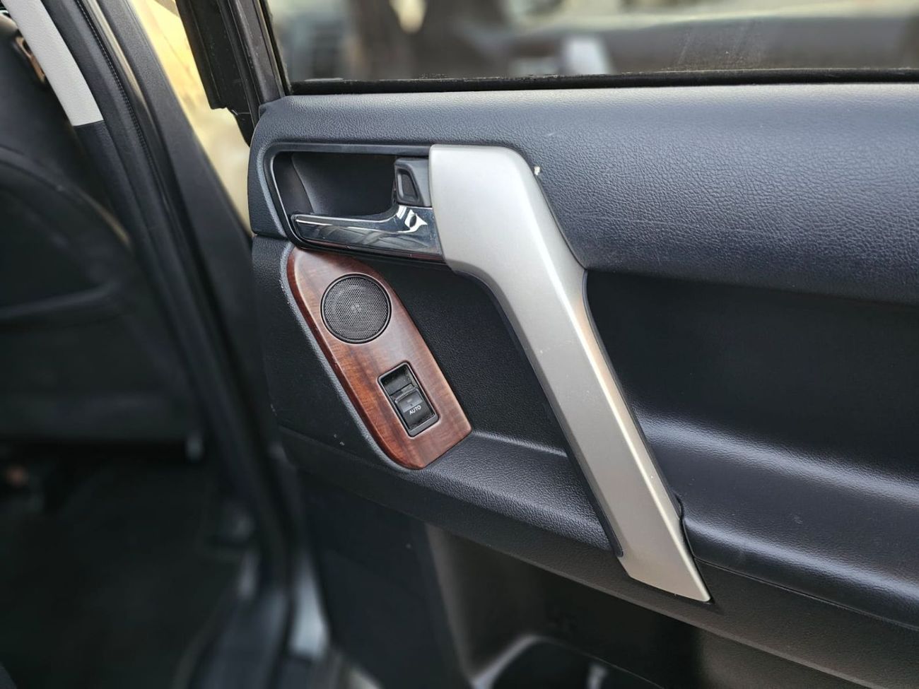 Toyota Prado Toyota prado 2016model 2.8 Diesel engine vx altitude colour Grey Transmission Automatic Interior Bla