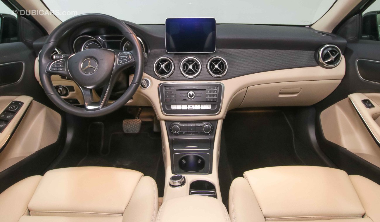 مرسيدس بنز GLA 220 GLA 220 4MATIC