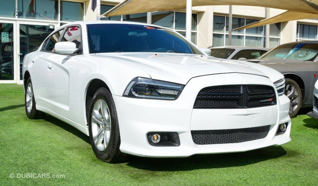 دودج تشارجر Dodge Charger SXT V6 2013/Original Airbags/Very Good Condition