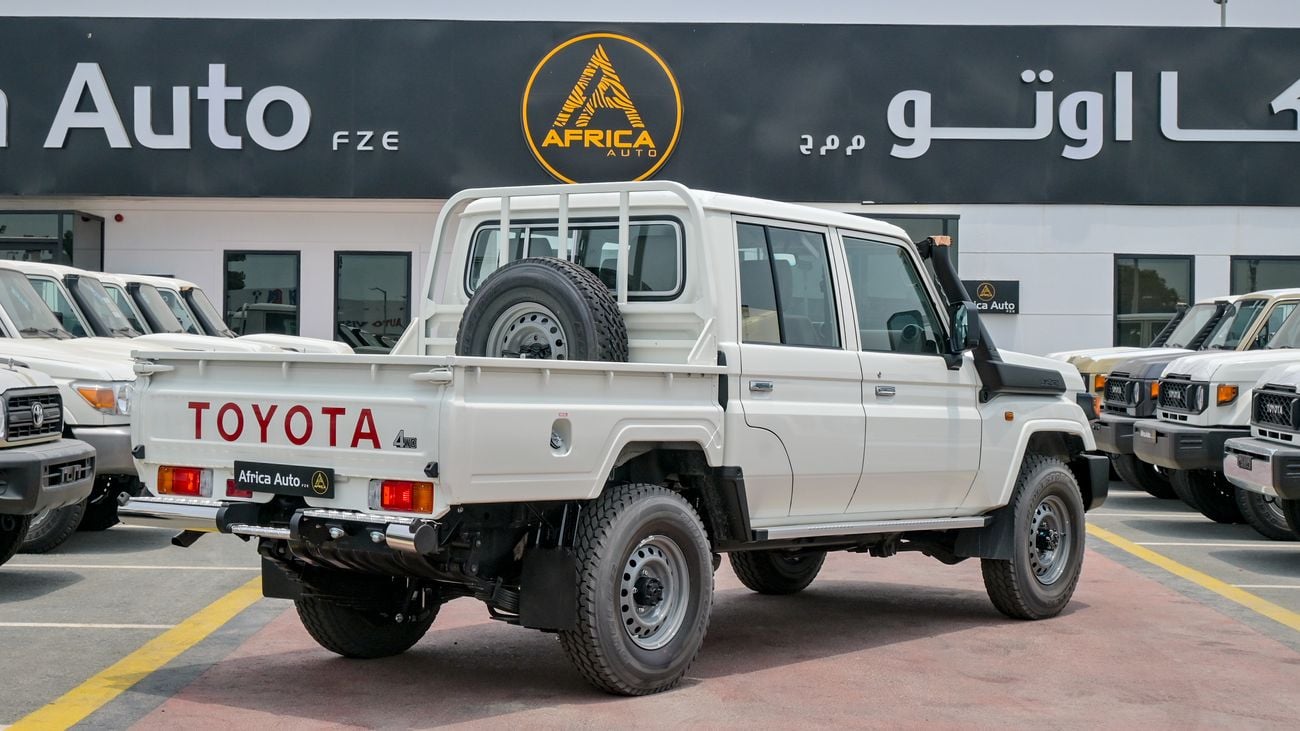Toyota Land Cruiser Pick Up LC 79 DC 2.8L YM 2024