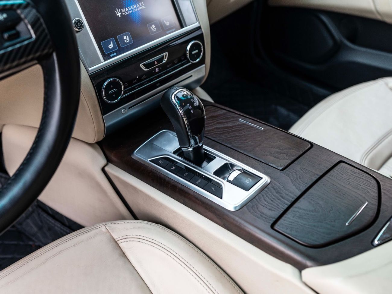 Maserati Quattroporte GTS 3.8L