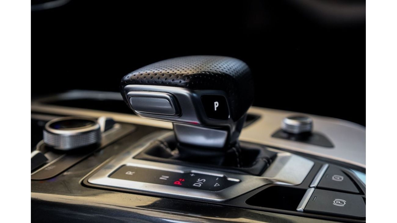 أودي Q7 45 TFSI quattro S-لاين