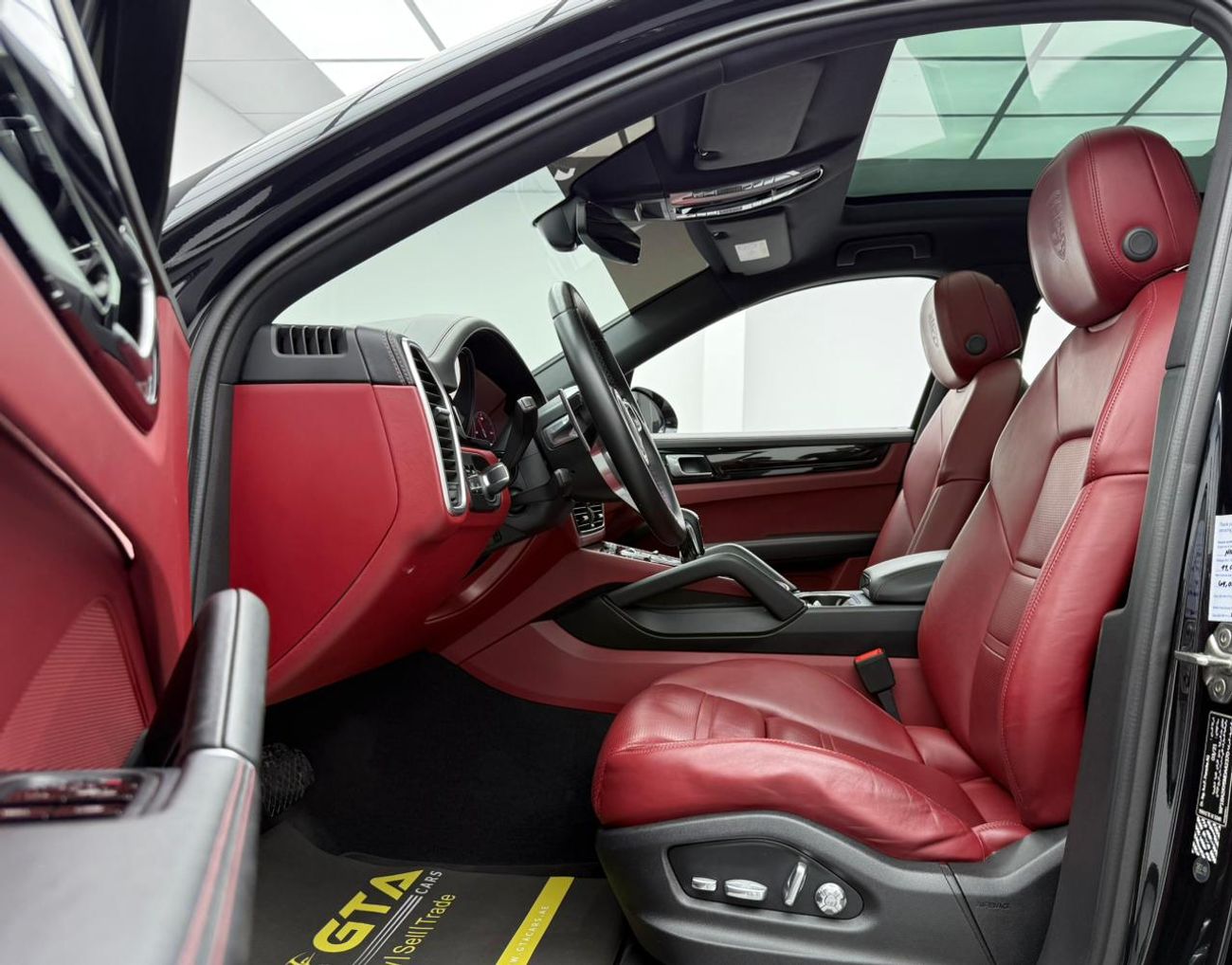 بورش كايان Std 3.0L (335 HP) 2021 Porsche Cayenne ,Porsche Warranty June/2026 ,Full Porsche Service History ,Ex